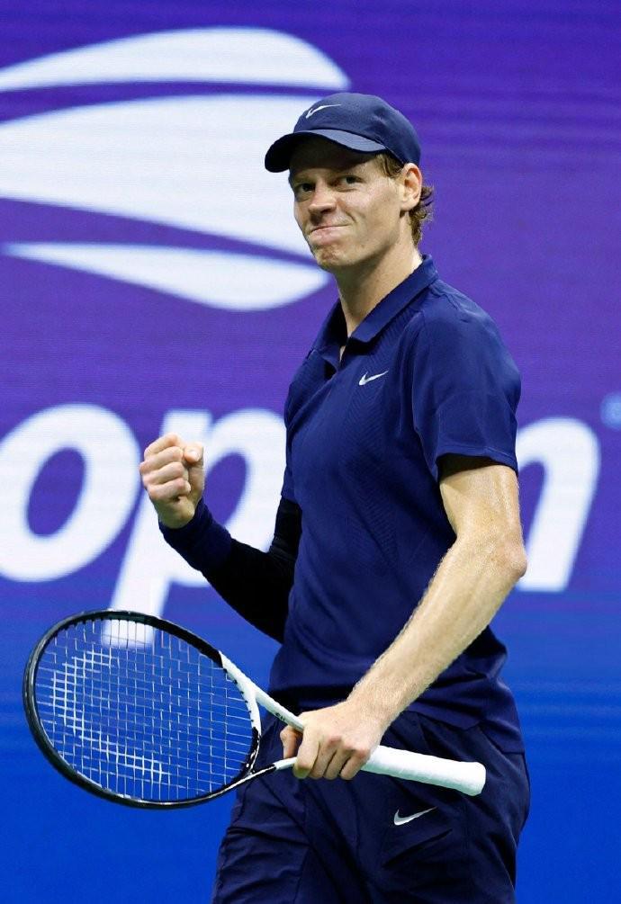 华体会体育-单赛季四大满贯全部跻身决赛，辛纳成为公开赛年代第四人