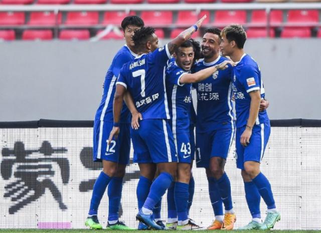 华体会官网-【中超】斯坦丘任意球双响戴维森破门 三镇6比0广州